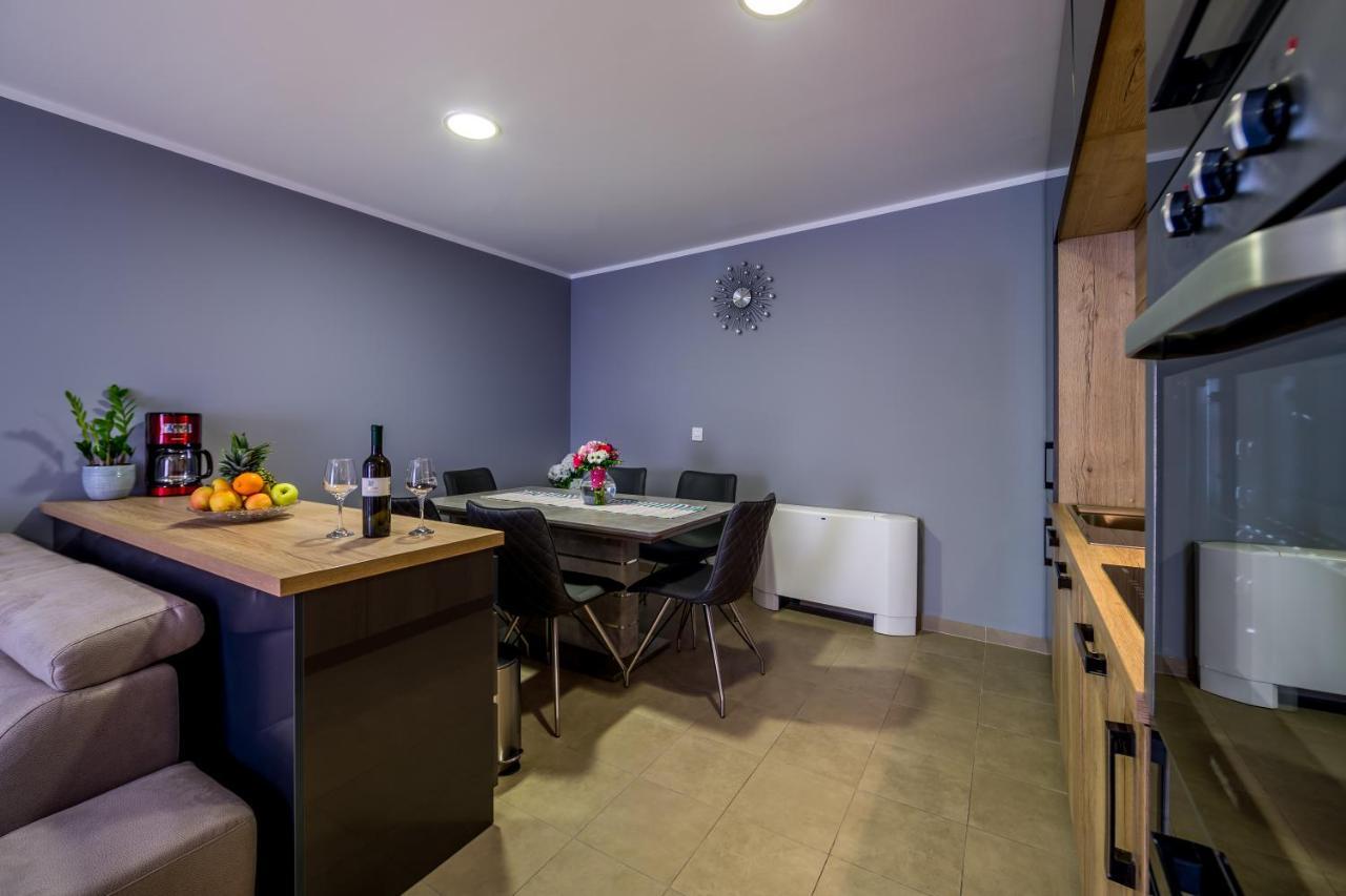 Apartamento Apartman Elena Rijeka Exterior foto